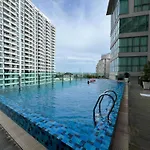อพาร์ทเม้น Cozy Ocean Hideaway 400M To Beach & Fast Wi-Fi *
