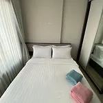 The Base In Aparthotel *