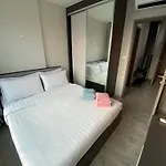 Aparthotel The Base In Pattaya