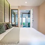 Moon 5-bedroom Luxury Pool วิลล่า Pattaya