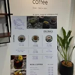 Hostel Blue Whale & Cafe