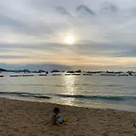 Blue Whale & Cafe Pattaya