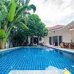 Private Pool 3b Snooker Karaoke 200m วิลล่า