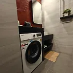 Edge By Mickey Aparthotel