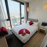 Aparthotel Edge By Mickey 3*