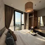 Edge By Mickey Aparthotel