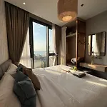 Edge By Mickey Aparthotel