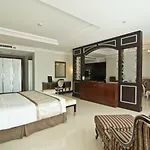 แอลเค รอยอล วิง โรงแรม
