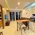 Apartment Grand Avenue *