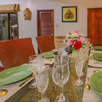 Ratana Near Walking Street And Beaches