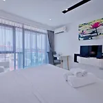 Center Residence Pattaya Luxury & Spa