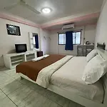 Oyo 75494 President Guest house Pattaya