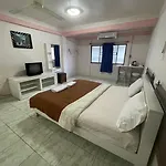 Guest house Oyo 75494 President Pattaya