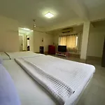 Guest house Oyo 75494 President 3*