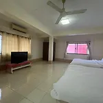 Guest house Oyo 75494 President 3*