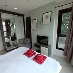 Aparthotel The Base By Mickey Pattaya