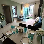 The Base By Mickey 3* Pattaya