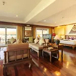 Avalon Beach Resort