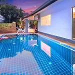 Corner Near Walking Street And Beaches * Pattaya