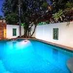 Tewaree Near Walking Street And Beaches *