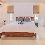 Villa Tewaree Near Walking Street And Beaches Pattaya