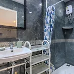 Kouac Near Walking Street And Beaches Pattaya