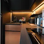 อพาร์ทเม้น Edge 2br Ocean View Luxury Rooftop Pool Location Pattaya