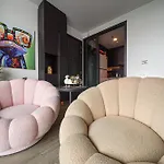 Edge 2br Ocean View Luxury Rooftop Pool Location