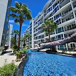 Grand Avenue Condo By Youngs