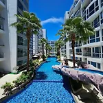 Grand Avenue Condo By Youngs