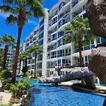 Grand Avenue Condo By Youngs