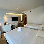 Jomtien Palm Beach Hotel And Resort