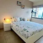อพาร์ทเม้น Sea View Spacious At