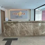 Hotel The One Cozy Living