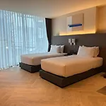 The One Cozy Living Hotel