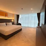 Hotel The One Cozy Living 4*