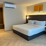 The One Cozy Living Hotel 4*