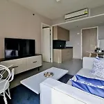 High Floor Sea View 2 Bedroom Near Walking Street *