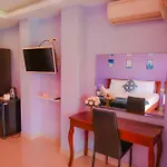 Patumnak Beach Guesthouse