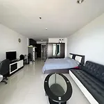 อพาร์ทเม้น Viewtalay Beachfront By Nd