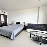 อพาร์ทเม้น Viewtalay Beachfront By Nd Pattaya