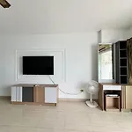อพาร์ทเม้น Viewtalay Beachfront By Nd