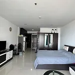 Viewtalay Beachfront By Nd อพาร์ทเม้น *