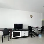 อพาร์ทเม้น Viewtalay Beachfront By Nd