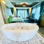 七星爱旅湾 私人海滩四卧别墅 Villa *