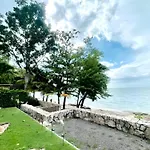 Villa 七星爱旅湾 私人海滩四卧别墅 Pattaya
