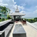 七星爱旅湾 私人海滩四卧别墅 Pattaya