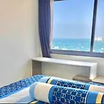 อพาร์ทเม้น Sea View With Amazing View Pattaya