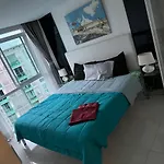 Center Apartment *