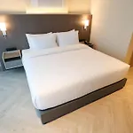 The One Cozy Living 4*